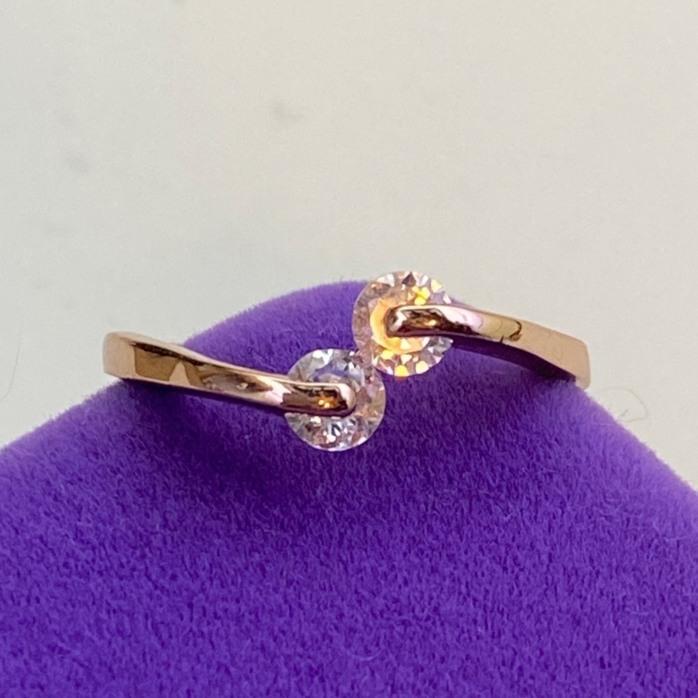 💛 Classic Rose Gold Plated CZ Bypass Ring